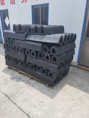 Fender de caucho negro tipo D personalizado para buques y muelles