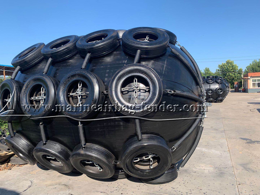 Fender antienvejecimiento neumático de marina, Fender de caucho negro para buques Estándar ISO17357