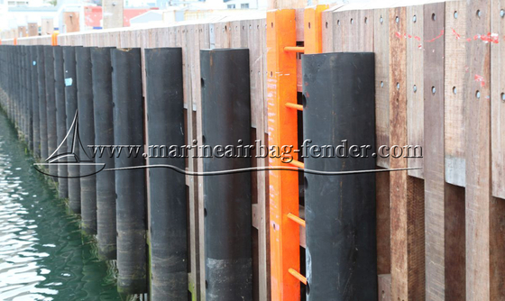 Fender de caucho marino tipo DD Perchas de puerto de caucho natural personalizadas para embarcaciones