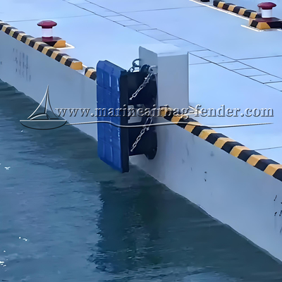 Fenders de caucho de muelles marinos duraderos personalizados con cadena de acero inoxidable