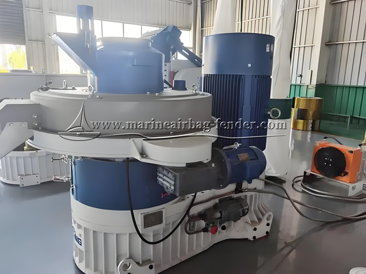 Máquina neumática de pellets a presión plana con reducción de carga pesada / sistema de lubricación automática